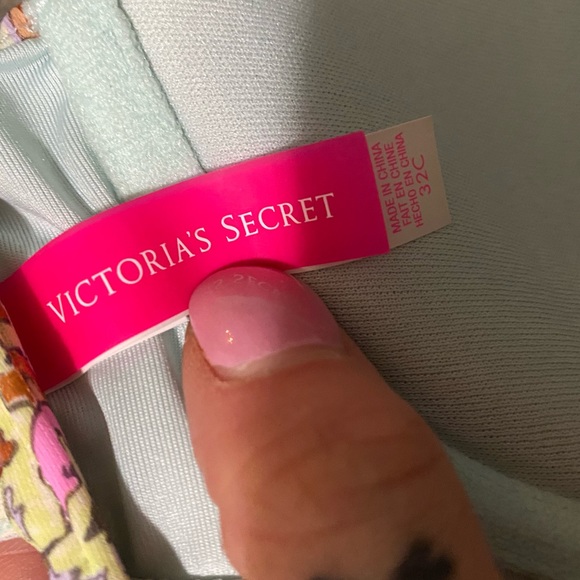 VS Bikini - Picture 10 of 16